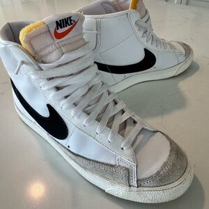 Nike Blazers Mid 77 White Sneakers
